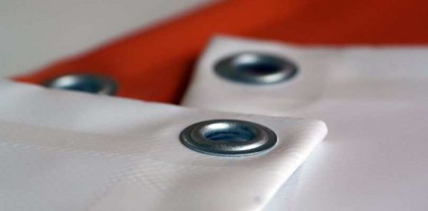Öljett PVC banderoll